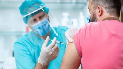 В Чехии планируют вакцинировать от коронавируса 70% населения