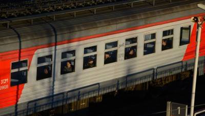 Электрички пришли в Петербург с опозданием из-за смерти пассажира