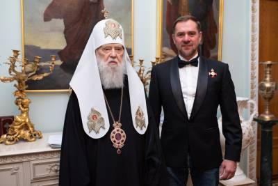 Патриарх Филарет наградил адвоката Тараса Ламаха орденом Владимира Великого