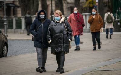 Большинство жителей Литвы не верят в эффективность масок