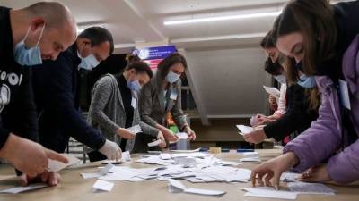 В Молдавии завершают подсчет голосов на президентских выборах