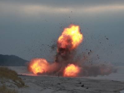 На калининградском побережье гремят взрывы