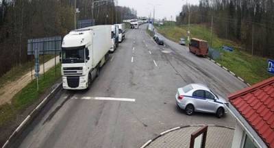 Свыше 1,3 тысячи: На границе Белоруссии и Литвы растут очереди из фур