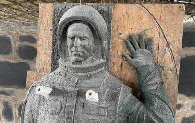 В Житомирской области создали памятник Леониду Каденюку