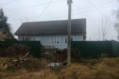В Тверской области люди сами эвакуировались из горящего дома