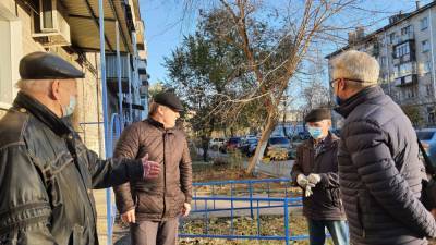 Депутаты-коммунисты отреагировали на проблемы жителей дома в Ленинском районе