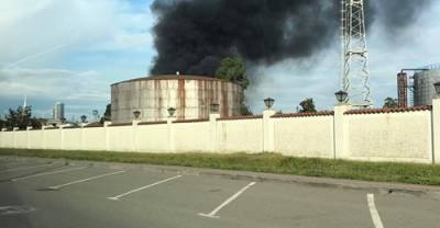 В Батуми произошел пожар на нефтяном терминале