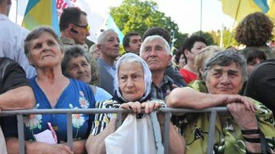 Украинцев без двадцатисемилетнего стажа лишат пенсий