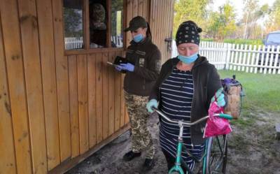 Сезонный пропуск граждан для сбора ягод и грибов на украинско-белорусской границе завершен