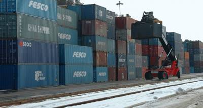 Радикальные изменения: впервые российский уголь в порту Риги уступил место контейнерам