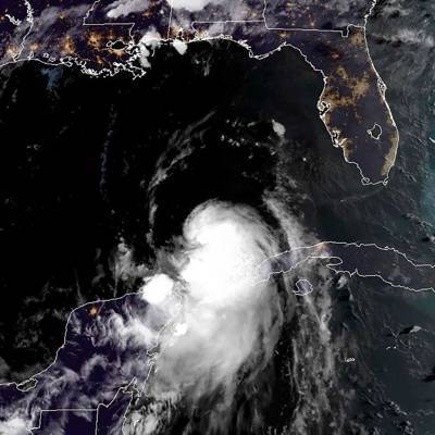 На Центральную Америку надвигается разрушительный ураган "Йота"