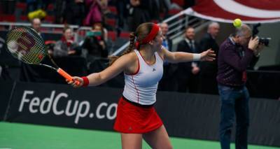 Елена Остапенко завершает год в пятом десятке, Серена Уильямс впервые вне топ-10
