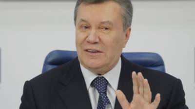 Суд отменил заочный арест Януковичу