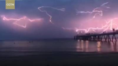 Австралийские физики разработали технологию для контроля разряда молнии
