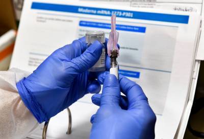 Moderna заявила о 95-процентной эффективности своей вакцины от коронавируса