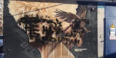 В Челябинске испортили граффити, посвященное Хабибу Нурмагомедову