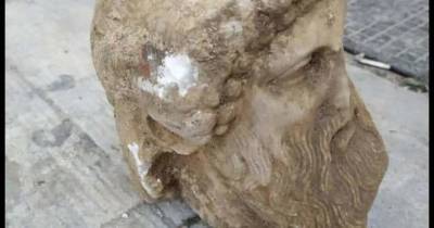 Древняя греческая статуя была найдена в необычном месте