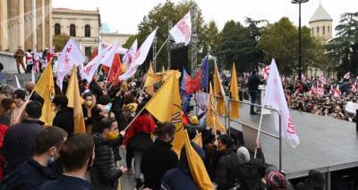 Все "за" и "против": у грузинской оппозиции появились новые разногласия