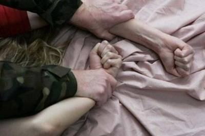На Донбассе военный пытался изнасиловать школьницу, но помешала бабушка