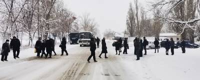 В квартирах – 14 – 15 градусов: на Харьковщине люди перекрыли дорогу из-за отсутствия отопления