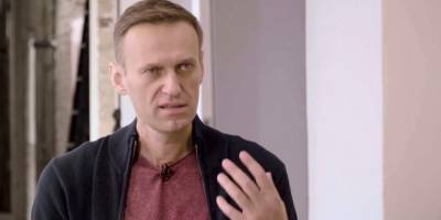 Навальный подал в суд на Пескова из-за обвинений в сотрудничестве с ЦРУ