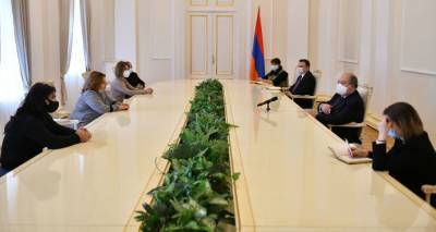 Президент Армении принял жителей Гадрута и обещал им помочь