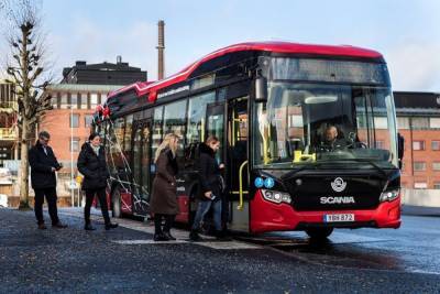 В Швеции курсирует больше автобусов из-за COVID-19
