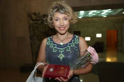 Юмористка Елена Воробей призвала дать артистам льготы на продукты
