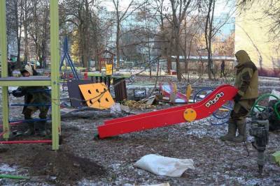 Во дворе на Тельмана, 5 в Тамбове появилась новая детская площадка