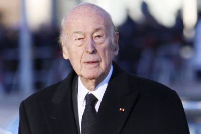 СМИ: 94-летний экс-президент Франции снова попал в больницу