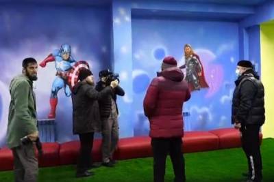 Кадырову не понравились персонажи Marvel на стене детской площадки