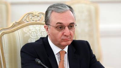 Главу МИД Армении и командующего войсками полиции отправили в отставку