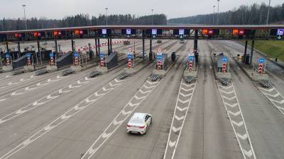 Дорого и опасно: России оказались не выгодны платные автотрассы