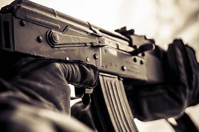 В Луганской области военный по пьяни застрелил солдата и пытался скрыть преступление под суицид