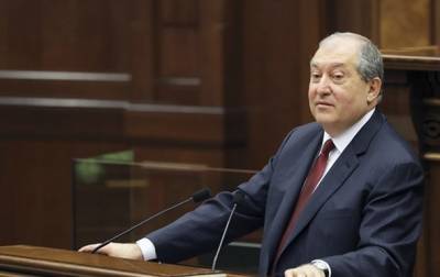 В Армении президент потребовал отставки Пашиняна