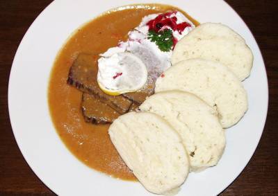 Обеды в чешских ресторанах подорожали в среднем до 89 крон