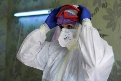 В больницу на Сахалине, где произошло массовое заражение COVID-19, привезут защитные костюмы и респираторы