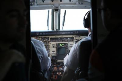В самолете Сургут — Москва задымила кабина пилота