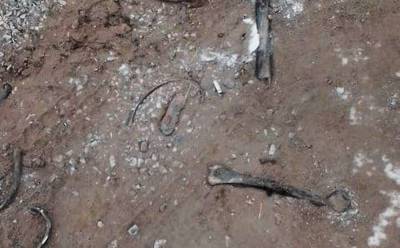 В Иркутской области дорогу отсыпали песком с человеческими костями