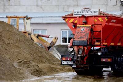 В Южно-Сахалинске при необходимости для расчистки дорог могут задействовать до 300 единиц техники