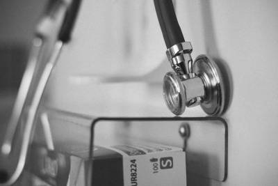 В Свердловской области врачи выставили из больницы пациентку с онкологией