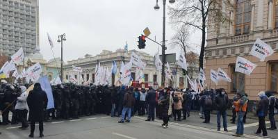 Под Радой предприниматели подрались с полицией