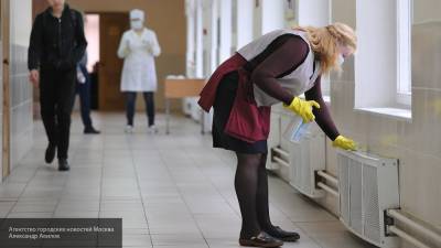 Власти Москвы продлили дистанционку для школьников старших классов