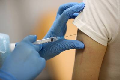 Центр «Вектор» начнет исследование своей вакцины от COVID-19 на пожилых