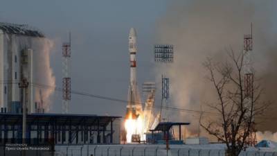 Шойгу проверил подготовку к пуску ракеты-носителя "Союз-2"