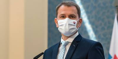 Премьер Словакии призвал бороться с коронавирусом, как с коммунистами