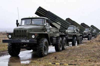 Россия перебросила в Карабах танк и "Грады" под видом миротворцев - Reuters