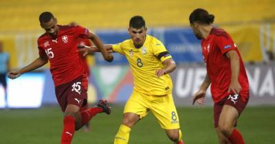 Малиновский и еще двое игроков сборной Украины заразились коронавирусом перед матчем со Швейцарией