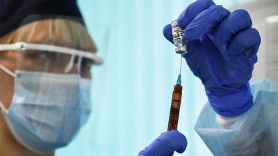 Вакцина «ЭпиВакКорона» будет бесплатной для россиян
