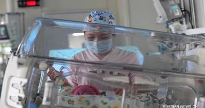 "Временные мамы" выхаживают новорожденных в университетской клинике в Ханчжоу